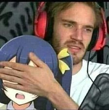 PewDiePie che mắt nữ nhân vật anime
