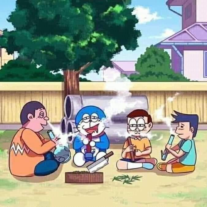 Doraemon, Chaien, Nobita cùng Xeko đang hút cỏ
