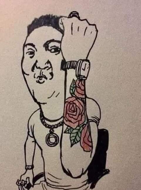 Hình vẽ Huấn Rose giơ cánh tay xăm hoa hồng